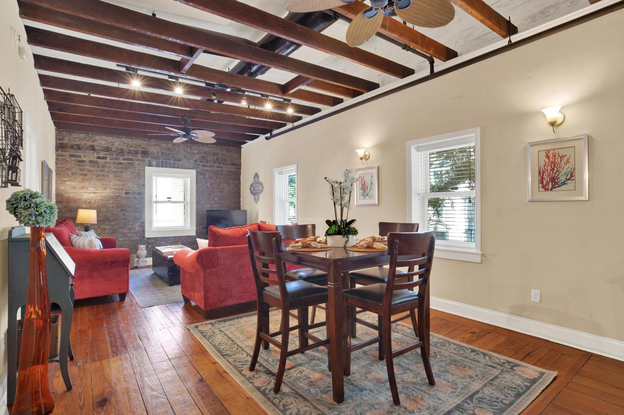 Market Loft - 4 Bedroom Savannah
